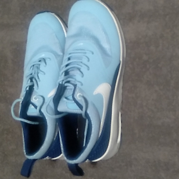 Nike - Picture 2 of 6